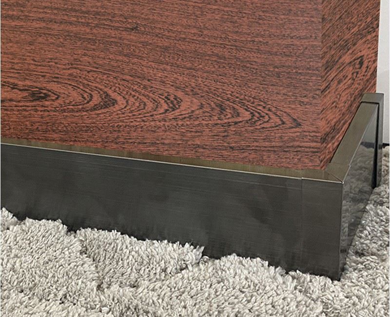 black skirting boards